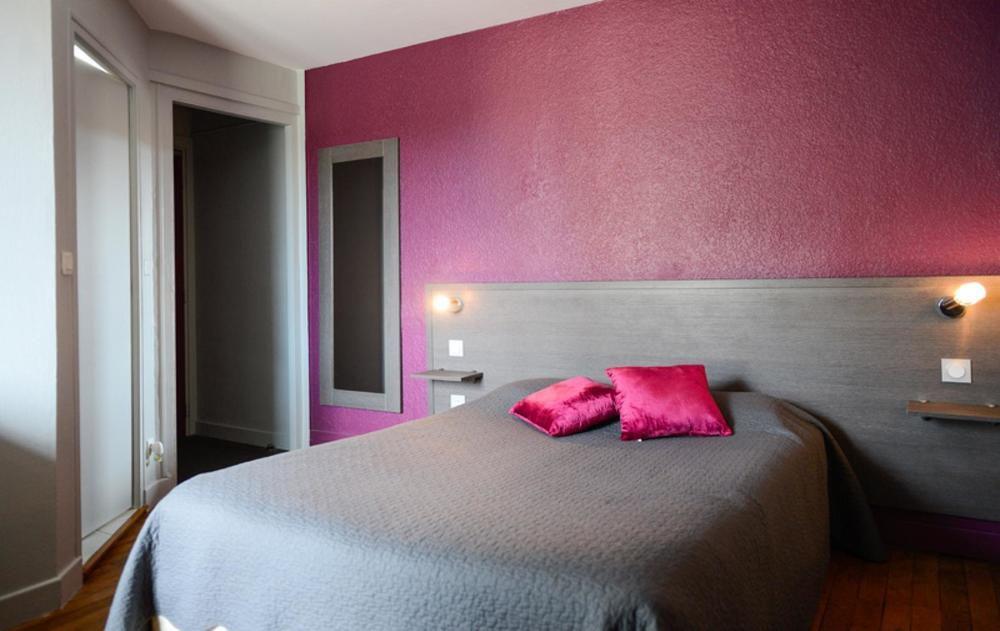 Le Mêle-sur-Sarthe Logis Hotel Restaurant De La Poste מראה חיצוני תמונה