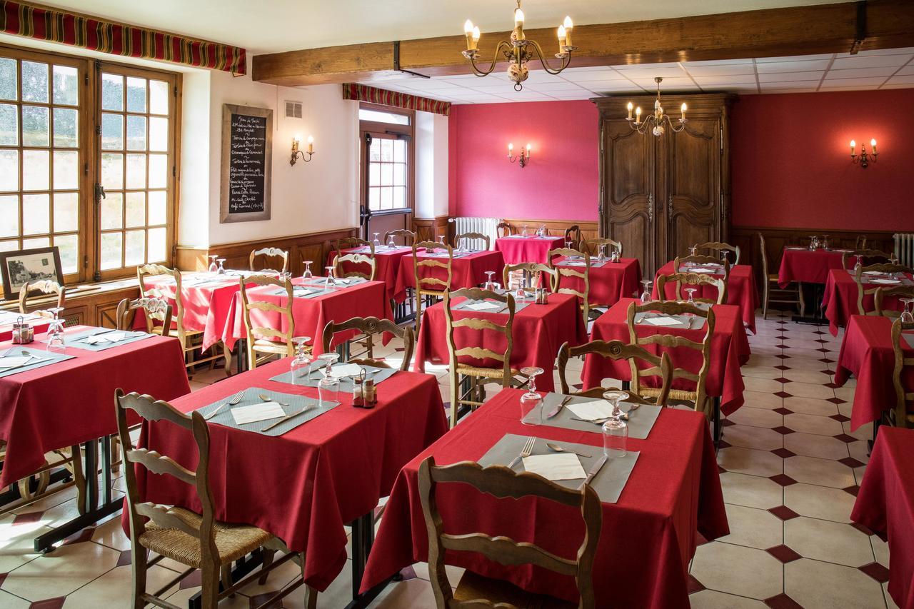 Le Mêle-sur-Sarthe Logis Hotel Restaurant De La Poste מראה חיצוני תמונה