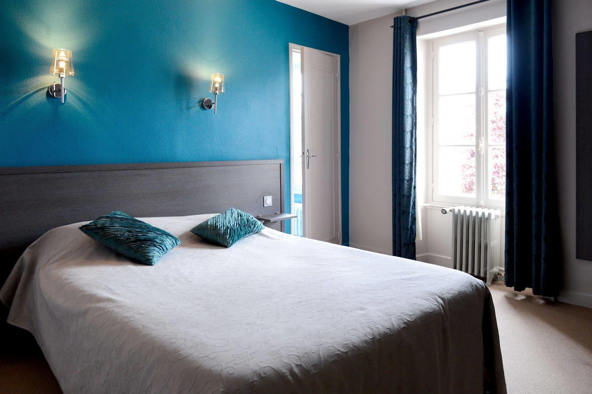 Le Mêle-sur-Sarthe Logis Hotel Restaurant De La Poste מראה חיצוני תמונה